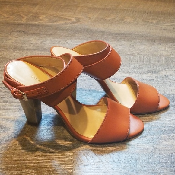 Banana Republic Shoes - Banana Republic Cognac Heels